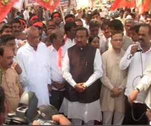 Eshwarappa Leads BJP Protest Against  Shinde's Comment